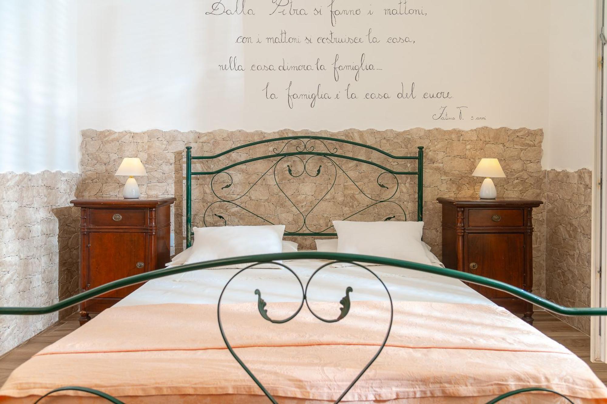 Bed and Breakfast Casa Poesia Торре-Сан-Джованни-Удженто Экстерьер фото